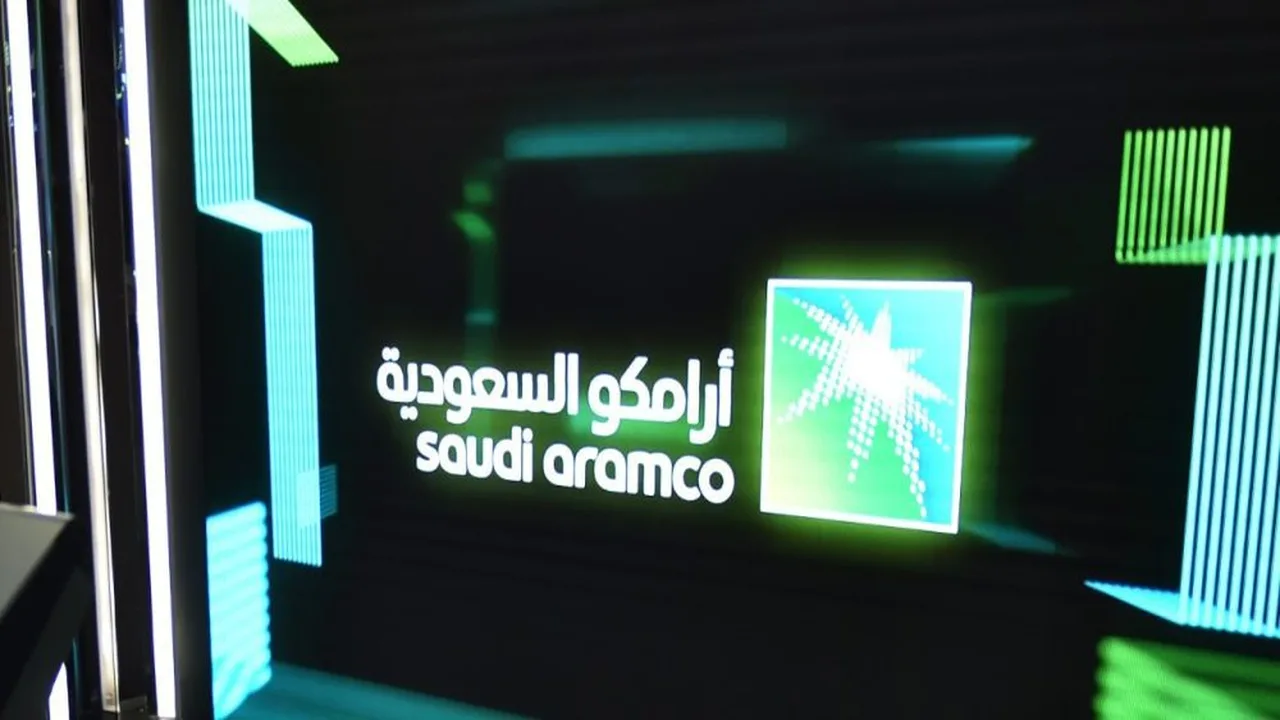 <p><strong>مذكرة تعاون..</strong> أرامكو وصندوق الاستثمارات السعودي يخططان للاستحواذ على حصة أقلية في شركة هيوماين لتعزيز الشراكات الاستثمارية.</p>